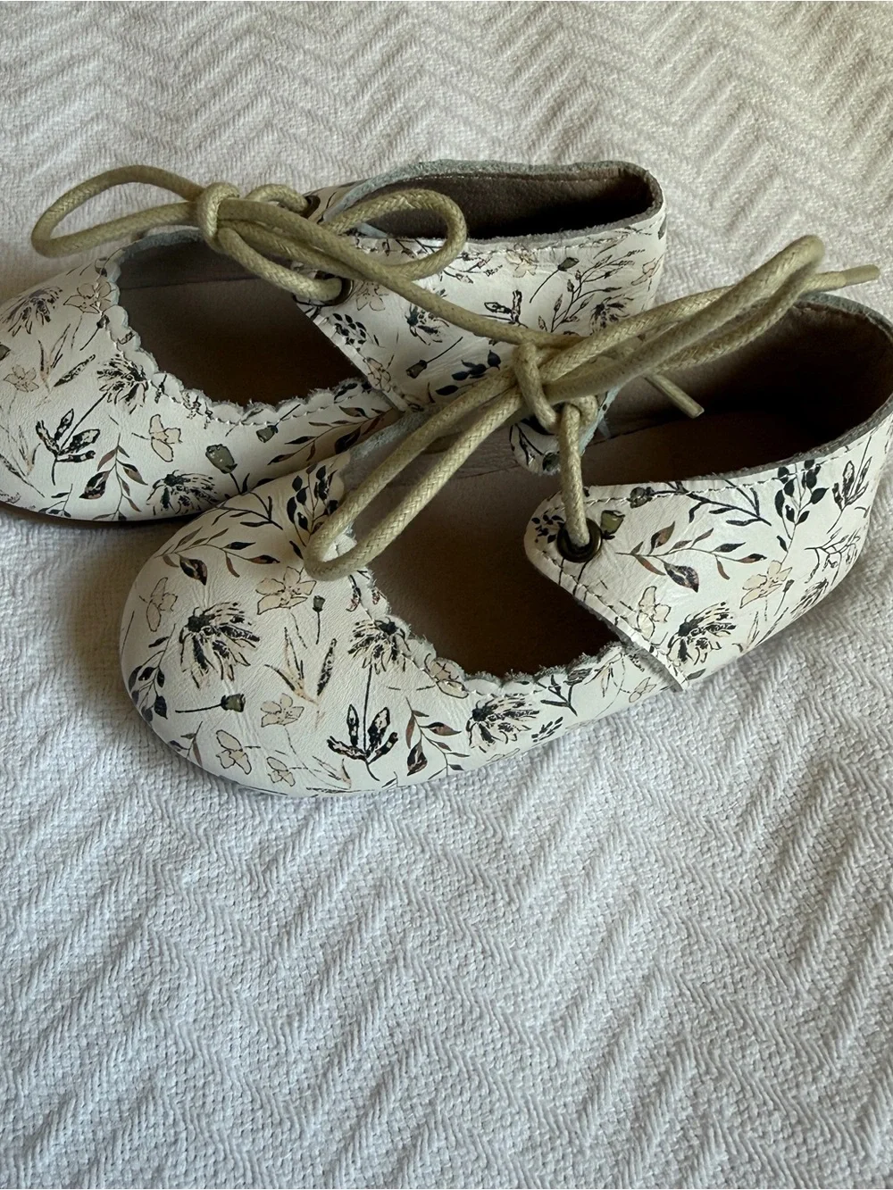 Riley & Co Everly Flats